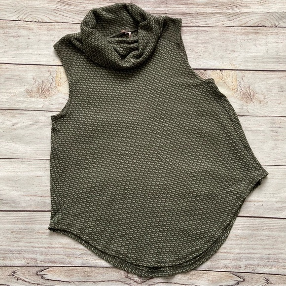 Poof! Sweaters - Poof! Sleeveless Cowl Neck Knit Sweater Tank Top Juniors Size Large Green